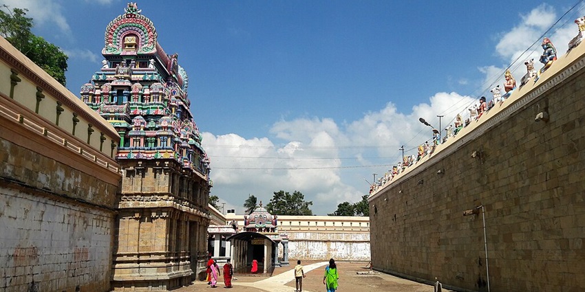 Discover the cultural heritage of Thiruvarur Temple, one of the oldest Chola temples here.