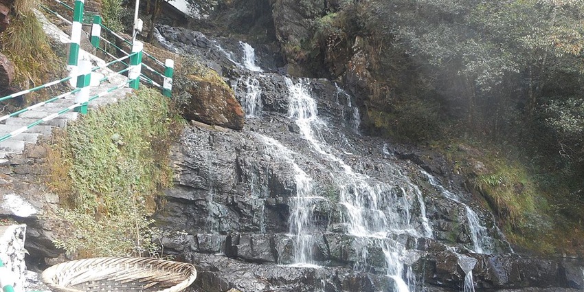 Enjoy at the Tiger Falls.