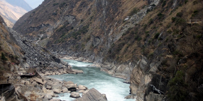 View of Tiger Leaping Gorge, a famous place near Wet N Joy Water Park Lonavala.
