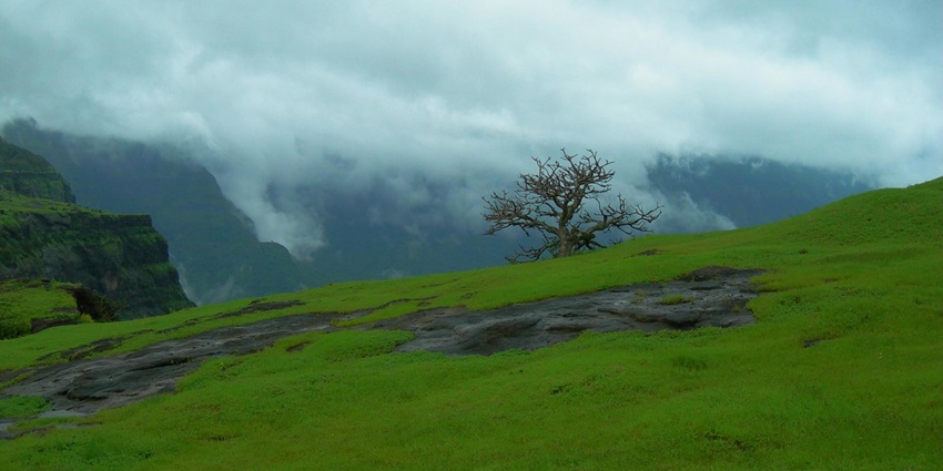 Tiger’s Leap: Scenic viewpoint with breathtaking valley vistas and hiking