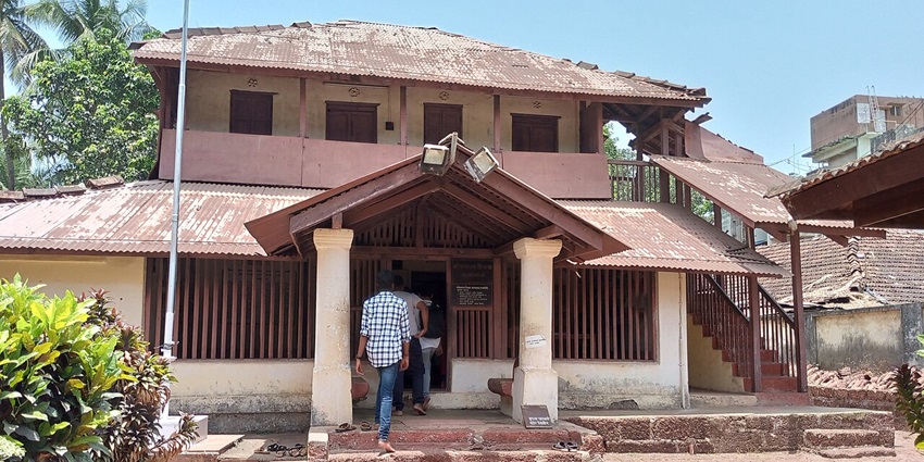 Image of the house of the Shri Balgangadhar tilak a freedom fighter of India