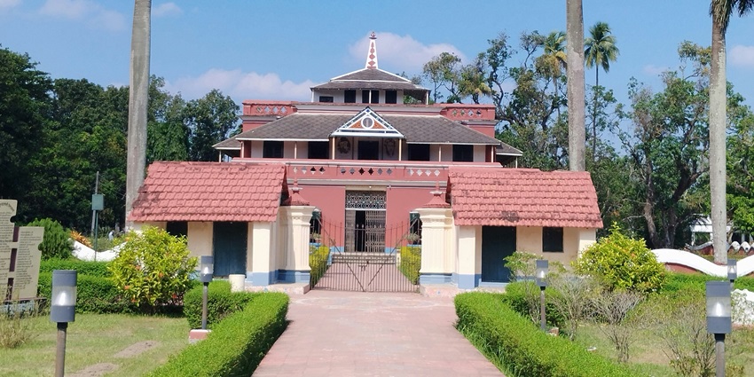 Gandhi Ashram is one of the top places to visit in Namakkal due to its significance.