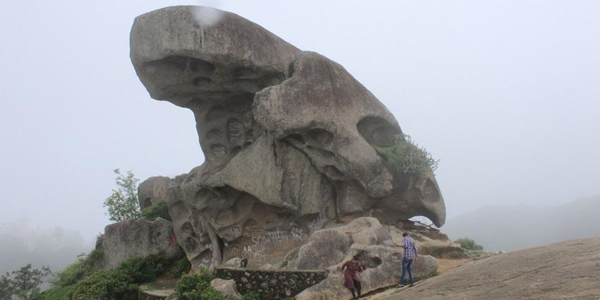 Toad Rock is one of the top viewpoints near Mount Abu Wildlife Sanctuary for visitors.