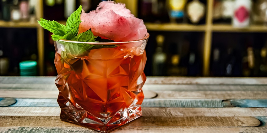 Image of a cocktail, also seafood available at Toxic, the best place for parties in Pondicherry