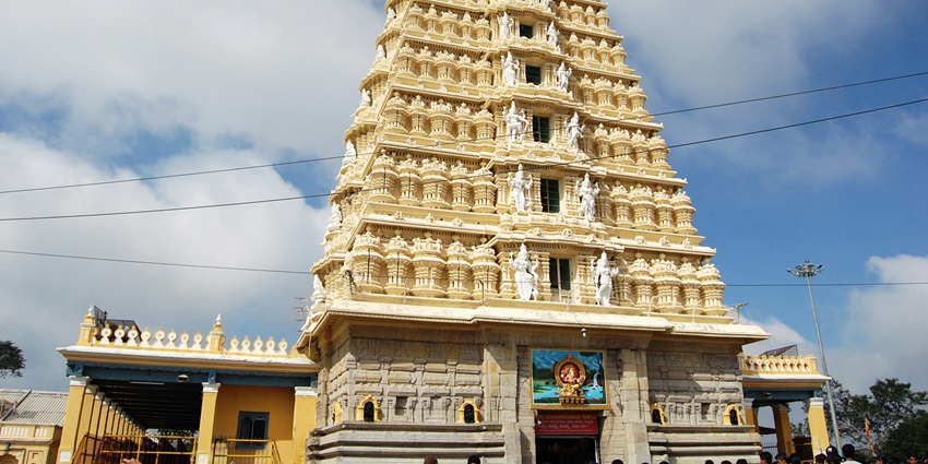 Majestic Chamundeshwari Temple atop Chamundi Hill, one of the top things to see in Mysore.