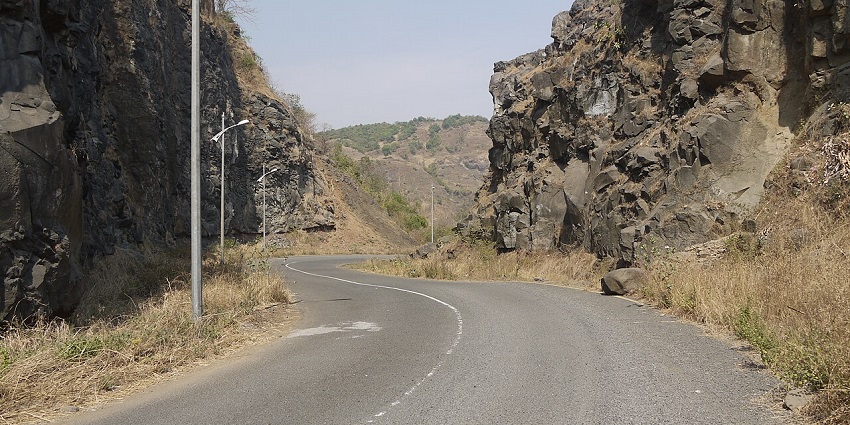 For trekking enthusiasts and nature lovers, this lush green hill is a place to dive into.