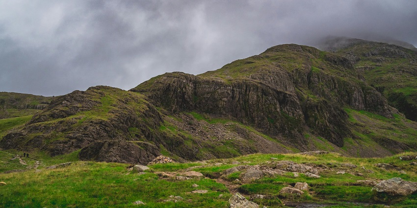 A scenic view of a hill like the mesmerising Kabbaladurga hilltop, a tourist attraction.
