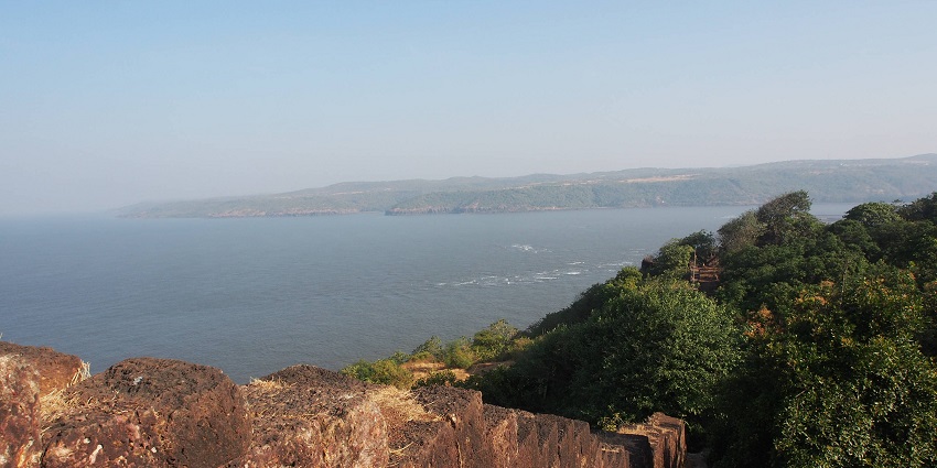 Gopalgad is an ancient hill fort located at Anjanvel village in Ratnagiri district