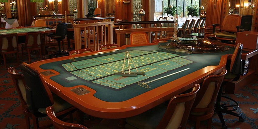Popular table game roulette at triangle casino