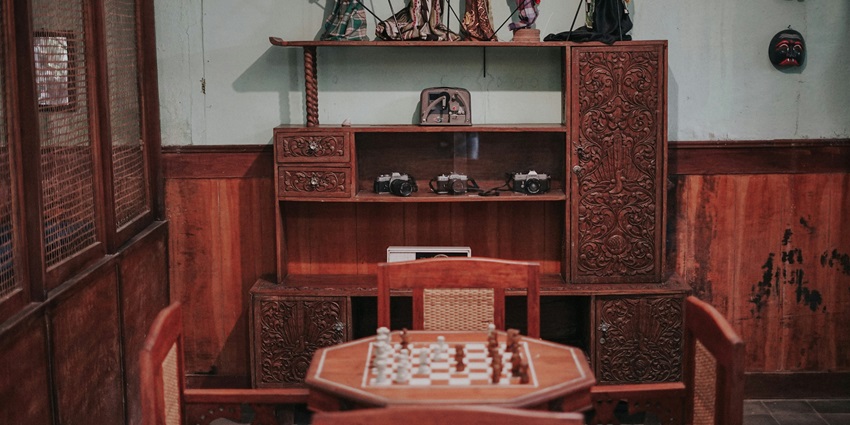 The Tribal Cultural Museum in Pune protects and shares the rich history of Maharashtra's tribals.