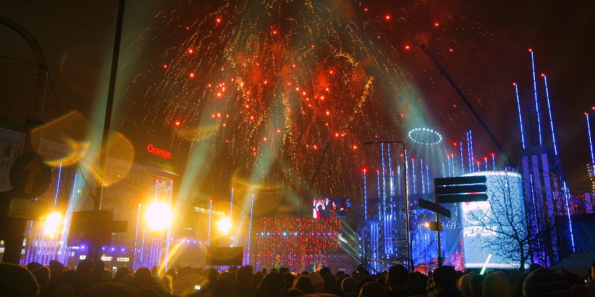 Live performance at a New year party in Navi Mumbai in Trident Hotel for travellers.