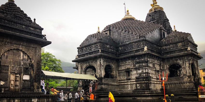 A picture of a historical temple in Maharashtra taken during rainy season