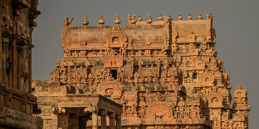 An image of Tulja Temple’s intricate architecture, one of the places to visit near Pandharpur.