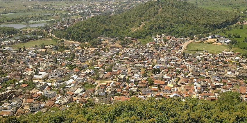 Picturesque view of Tumsar town.