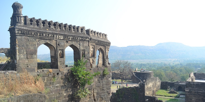 Close up view of walls of Tung Fort, a famous place near the Korigad fort