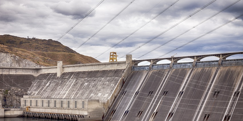 Breathtaking view upstream of the Bhima Dam, a tourist attraction near Bhigwan Wildlife Sanctuary!