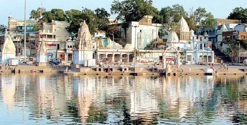 Panoramic view of Ram Ghat and the Kshipra River, one of the top things to see in Ujjain.