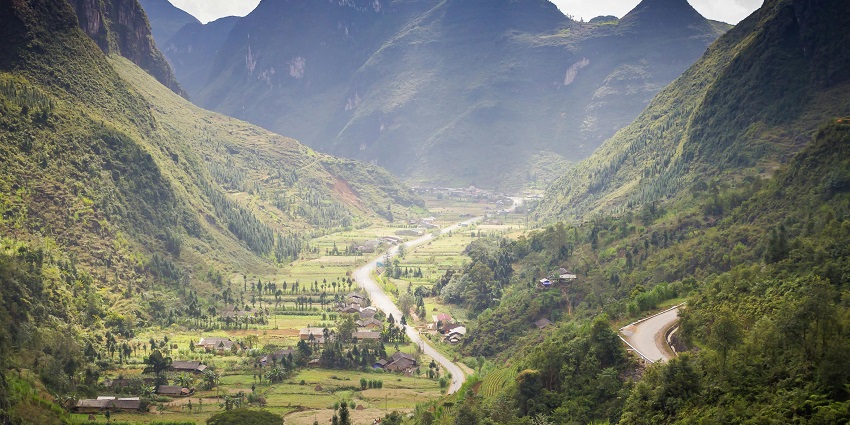 A serene picture of Ulhas Valley, which is one of the places to visit near Karjat.