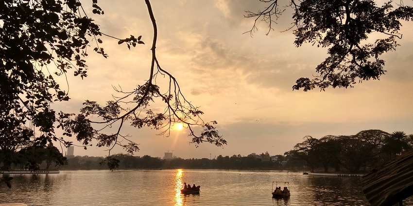 Sunset view of the Ulsoor lake, a place to visit near Bannerghatta National Park