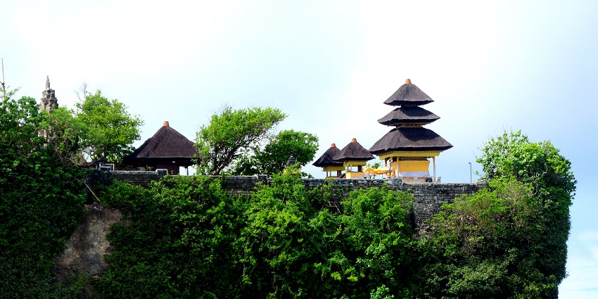 Beautiful view of the Pura Luhur Uluwatu Temple, one of the top places to visit in Bali.