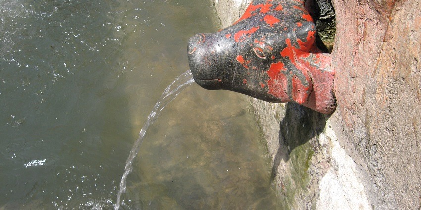 Relaxing at Unapdev Hot Water Spring, the best place near Aner Dam Wildlife Sanctuary!