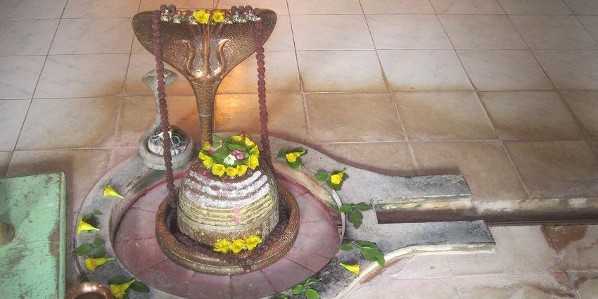 Adorned Shivling at the Dhareshwar Temple, one of the most serene places in Kumta