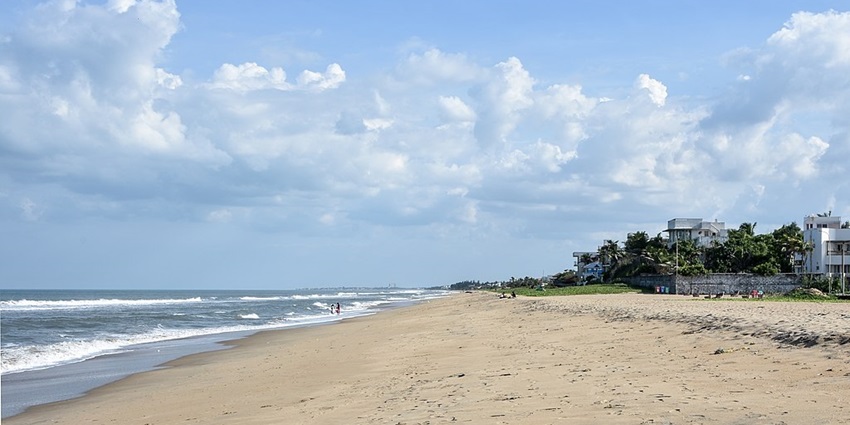 The VGP beach offers the best snorkelling in Chennai with amusement park attractions.