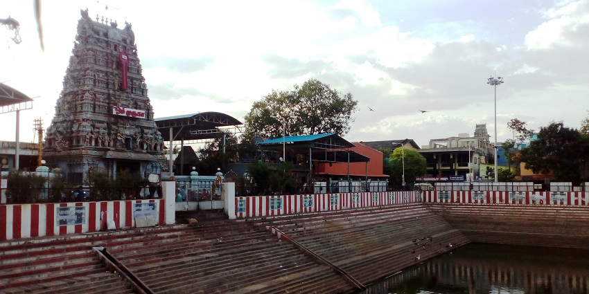 A captivating side shot of Vadapalani Andavar Temple captured during noon.
