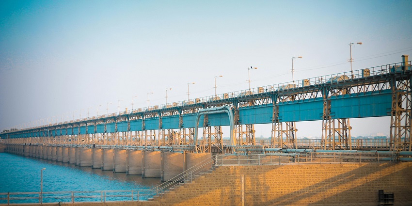 Vaigai Dam, a peaceful spot offering scenic views of the water and its lush surroundings.