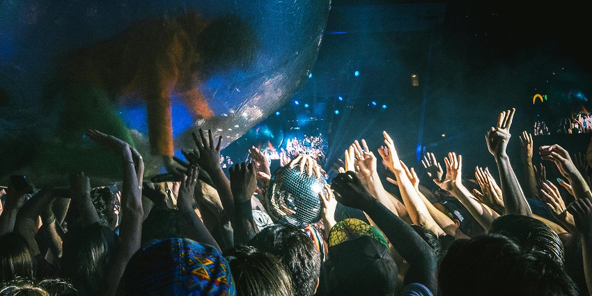 An image of the Vapour Bar Exchange featuring latest beats and vibrant nightlife.