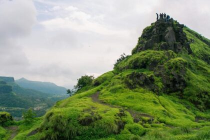 Varugad Fort offers history, architecture, and stunning natural magnificence