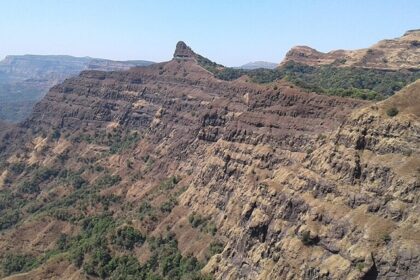 View from Vasota Fort, a stunning tourist attraction near Maharashtra with scenic scenes.