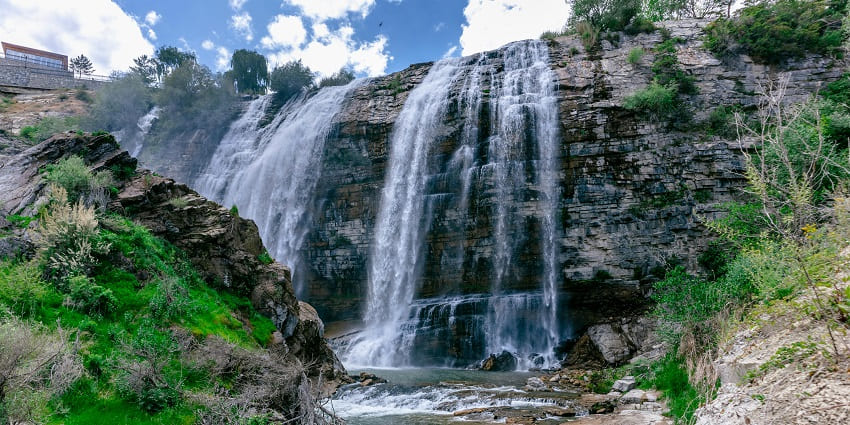 Beautiful Vattaparai Falls, situated in the Agasthyamalai Biosphere Reserve