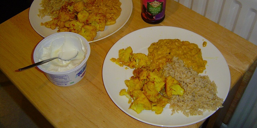 Spicy stir-fried raw banana slices, a savoury side dish.