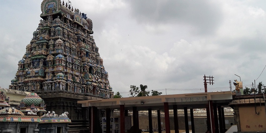 An image of Vedaranyeswarar Temple, one of the popular places to visit in Nagapattinam.