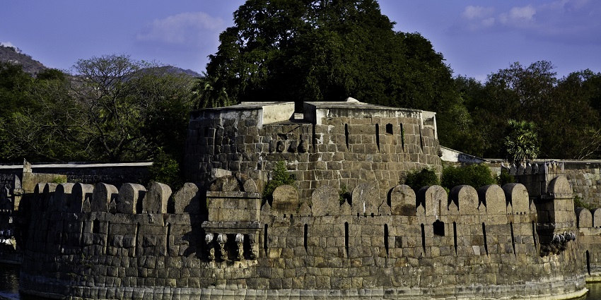 Historic fort with impressive architecture and rich cultural heritage.