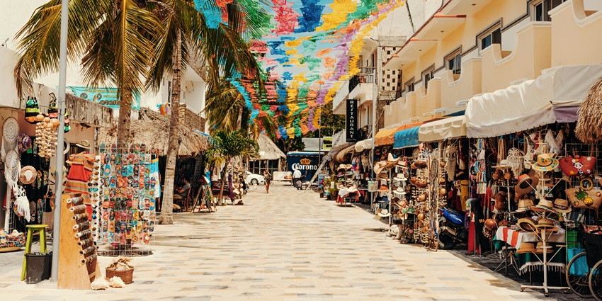 A glimpse of Vengurla Market, the vibrant local market with fresh seafood and souvenirs.