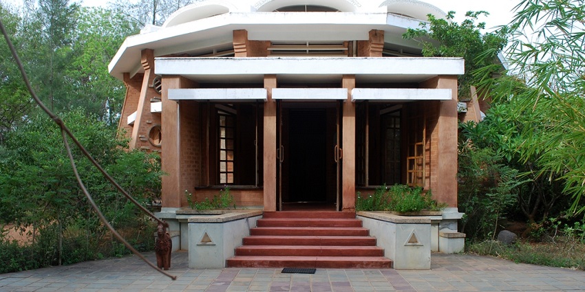 A glimpse of the Vérité Learning Centre, one of the best places to visit in Auroville.