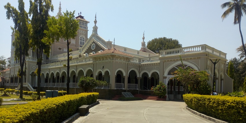 Aga Khan Palace in Pune, a beautiful historical site and one of the best things to see in Pune.
