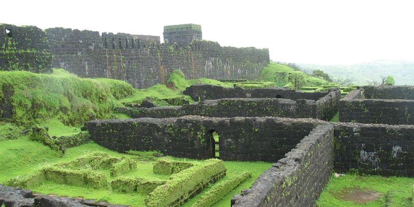 Vijaygad Fort overlooks lush valleys filled with greenery and the waves of the Arabian Sea.