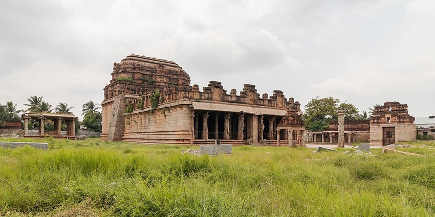 16th-century Ananthasayana Temple with vaulted roof and ornate Vijayanagara–things to do in hospet