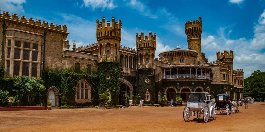 Witnessing the stunning architecture of Bangalore palace is one of the most renowned things to do in Bangalore