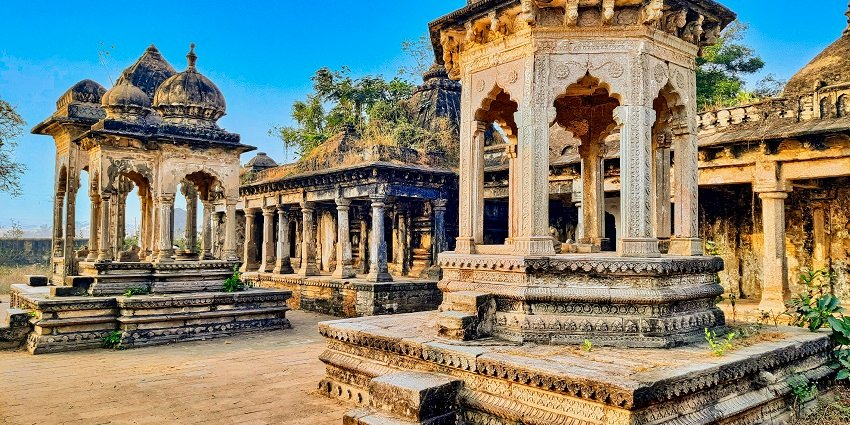 Collection of beautiful temples in Chembur, showcasing the area's rich cultural heritage.