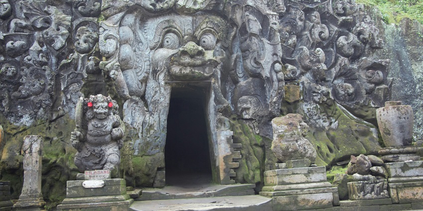Goa Gajah is located in the West of the Bedulu village worshipping Lord Ganesha