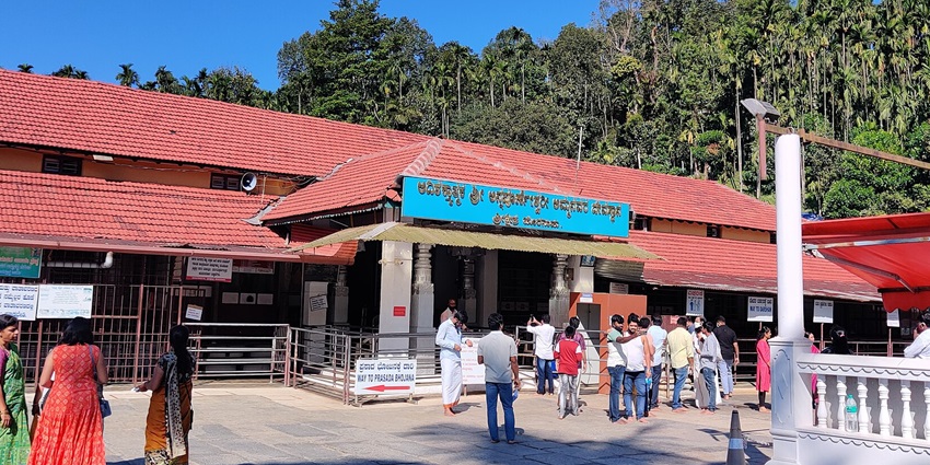 Horanadu Temple features stunning architecture, spiritual sanctuary, and tranquil surroundings.