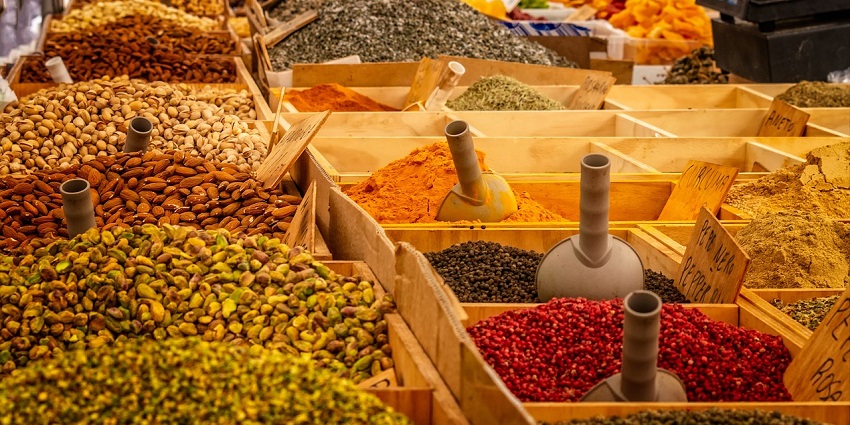 An image of the Indore Market, offering fresh produce and local specialities in Indore.