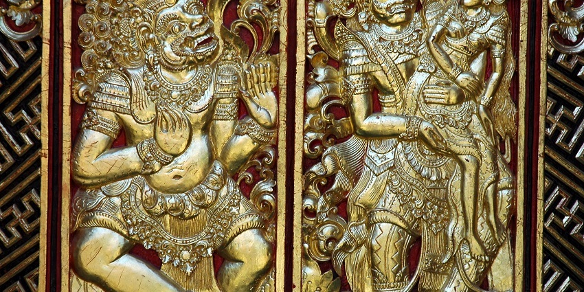 The doors of the Petitenget temple, one of the best things to see in Seminyak.