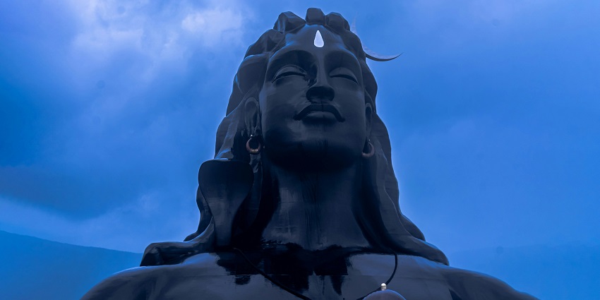 A picture of the massive Adiyogi Shiva statue, the largest Lord Shiva sculpture in the world.