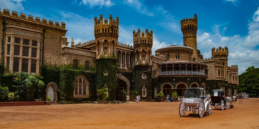 Explore the lavish interiors, and expansive grounds, reflecting the city's regal history.