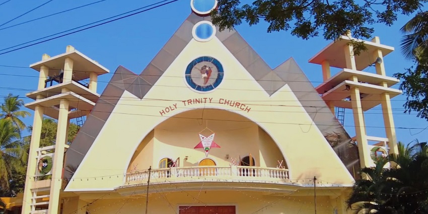 Picture of the tall Holy Trinity Church, one of the peaceful things to do in Thoothukudi.